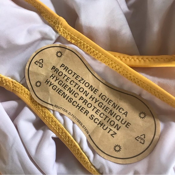 NWOT One Piece Cupshe Bathing Suit - Size M - Picture 8 of 10